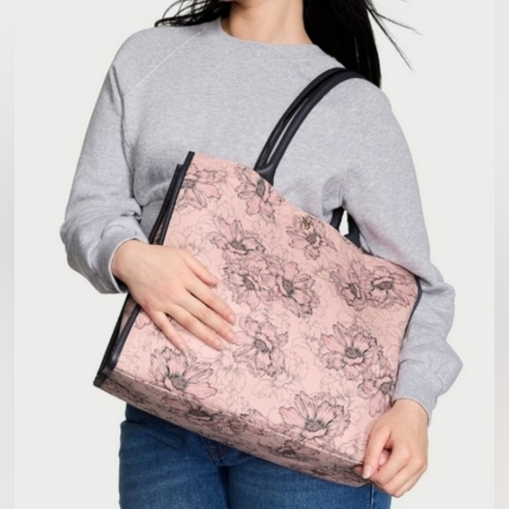 Victoria's Secret NWT Limited Edition Floral Print Tote.